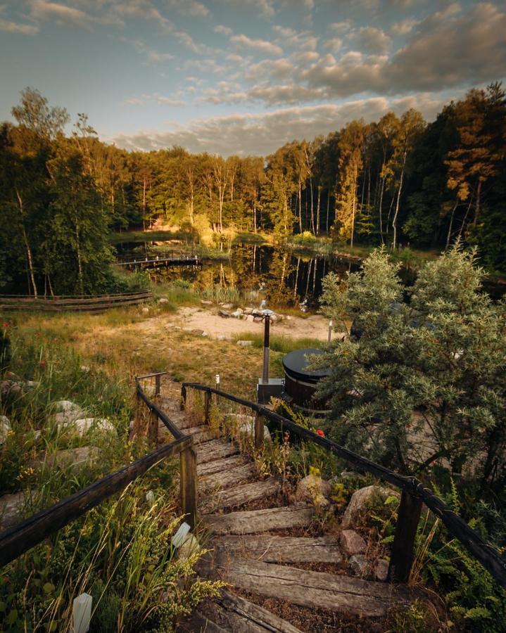Osada Skoczkowo Komfortowe Domki Z Jacuzzi Nad Jeziorem- Sauna- Balia- Prywatny Staw Wedkarski Podiazy エクステリア 写真