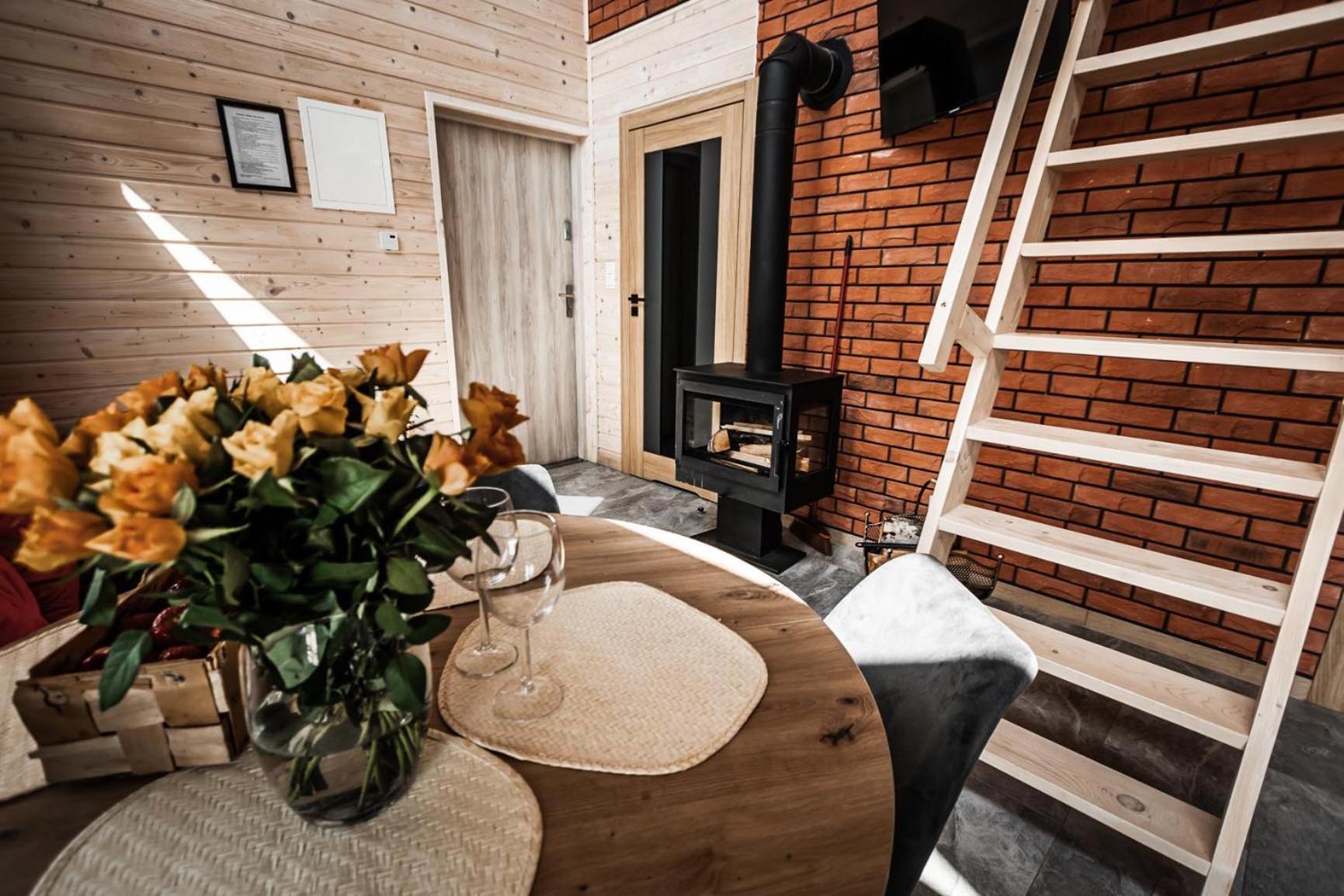 Osada Skoczkowo Komfortowe Domki Z Jacuzzi Nad Jeziorem- Sauna- Balia- Prywatny Staw Wedkarski Podiazy エクステリア 写真