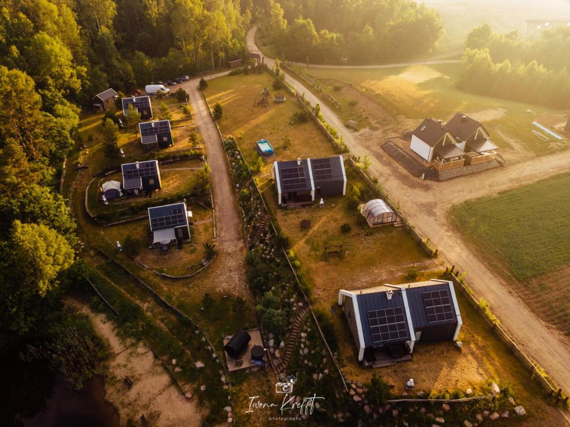Osada Skoczkowo Komfortowe Domki Z Jacuzzi Nad Jeziorem- Sauna- Balia- Prywatny Staw Wedkarski Podiazy エクステリア 写真