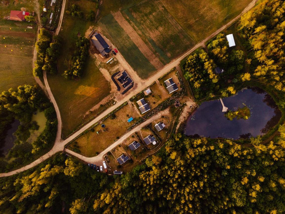 Osada Skoczkowo Komfortowe Domki Z Jacuzzi Nad Jeziorem- Sauna- Balia- Prywatny Staw Wedkarski Podiazy エクステリア 写真