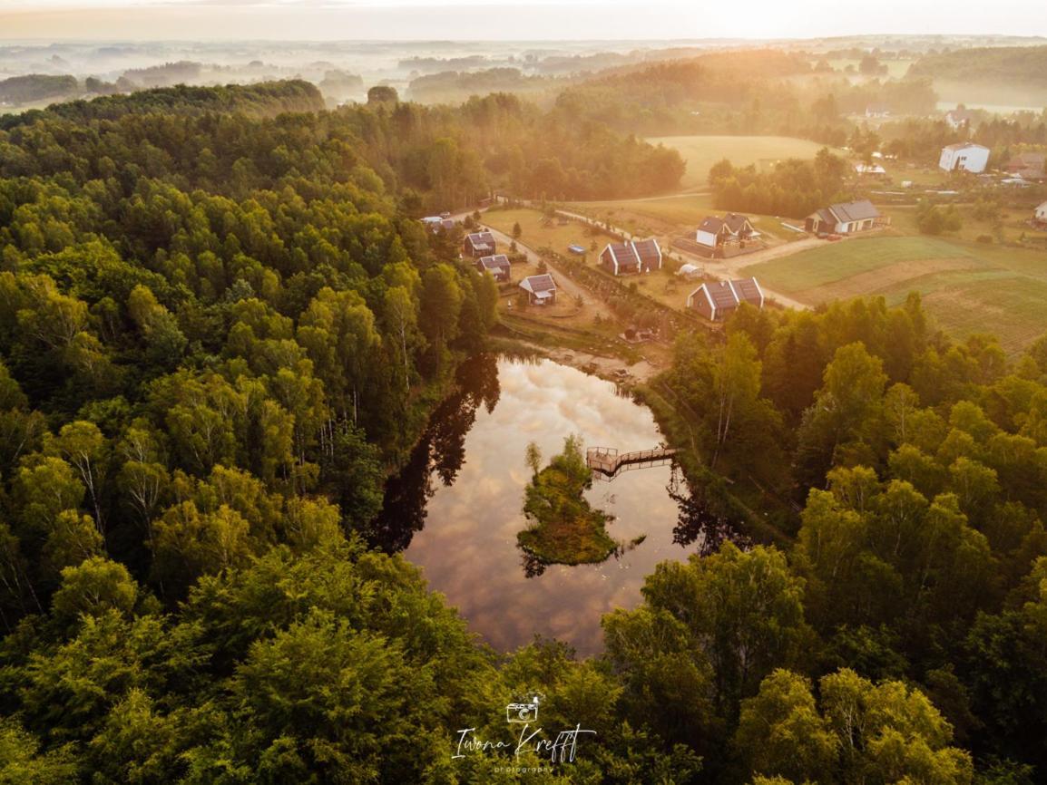 Osada Skoczkowo Komfortowe Domki Z Jacuzzi Nad Jeziorem- Sauna- Balia- Prywatny Staw Wedkarski Podiazy エクステリア 写真