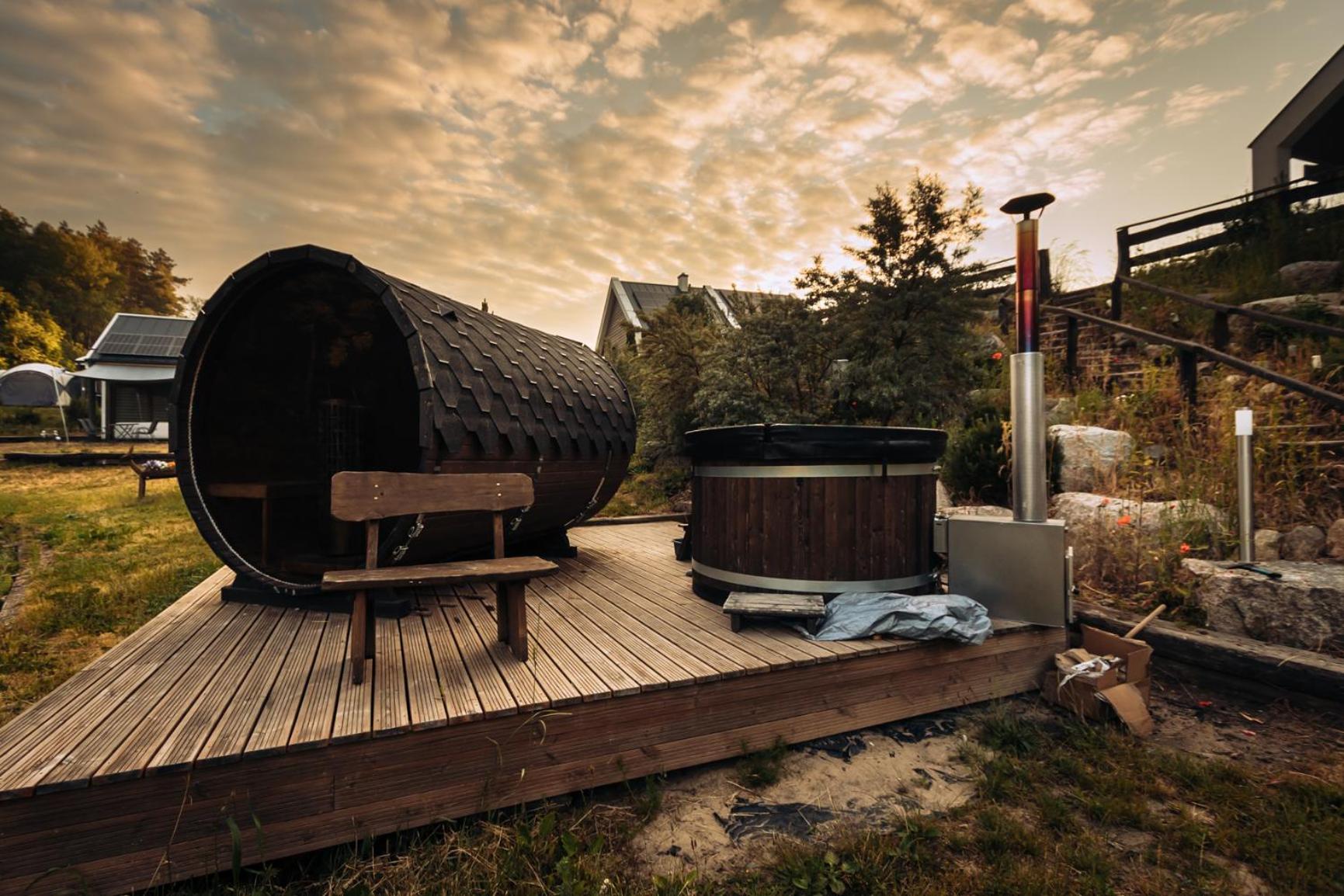 Osada Skoczkowo Komfortowe Domki Z Jacuzzi Nad Jeziorem- Sauna- Balia- Prywatny Staw Wedkarski Podiazy エクステリア 写真